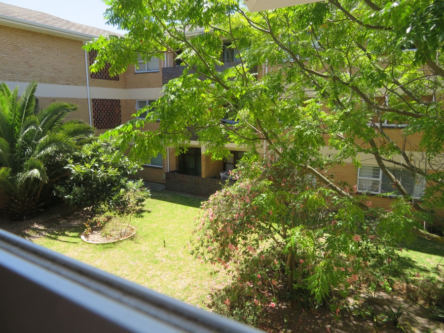To Let 2 Bedroom Property for Rent in Kenilworth Western Cape
